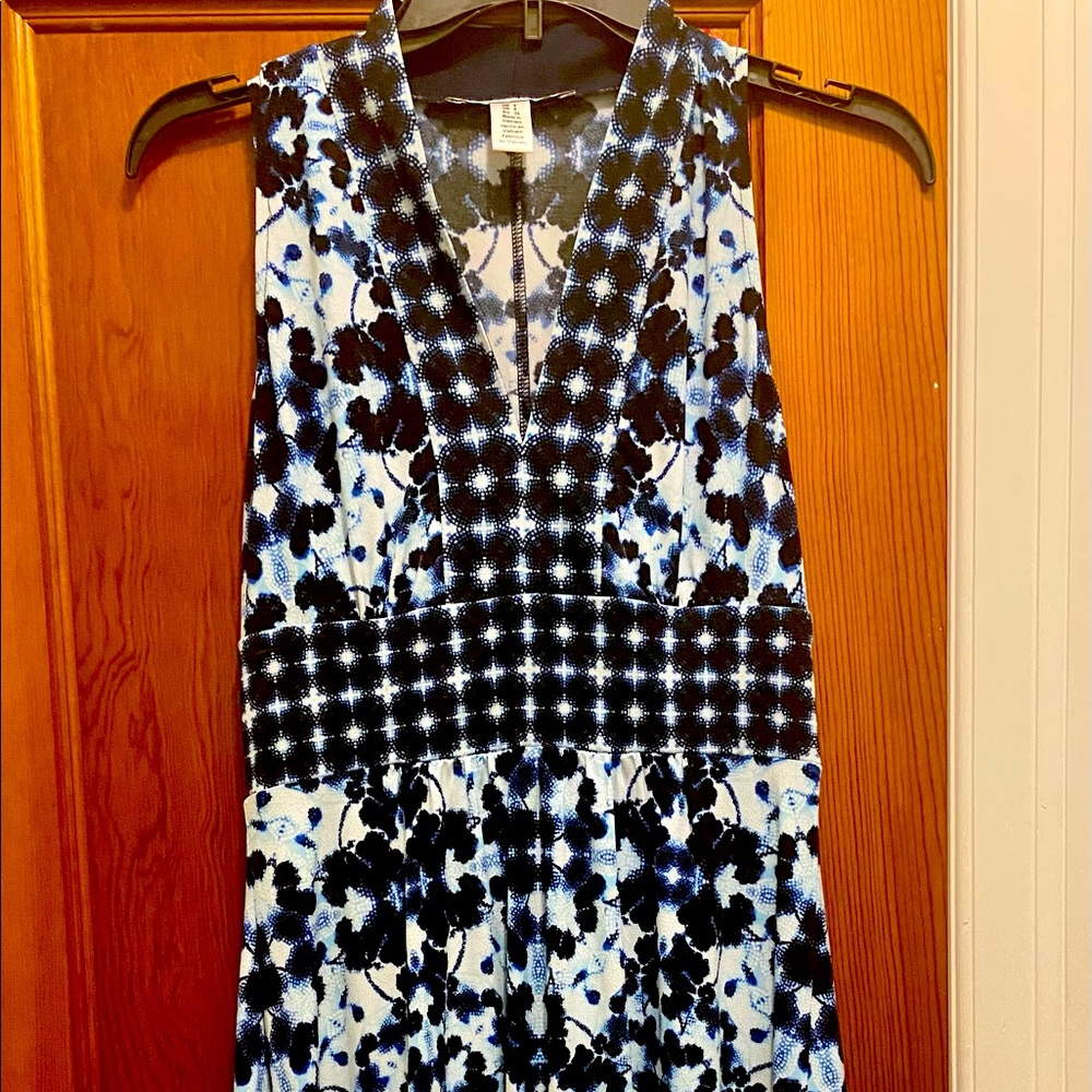 Wisp dress. Size 2. Comfortable and stretchy!